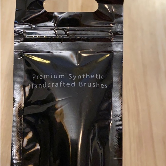 ππ HOST PICK ππ Limited Edition Luxie pink gold makeup brushes - Picture 6 of 9